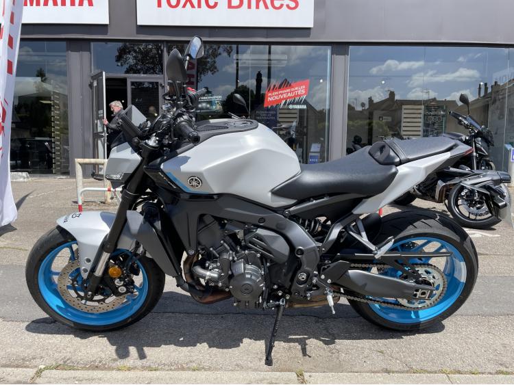 YAMAHA MT-09  Y-AMT