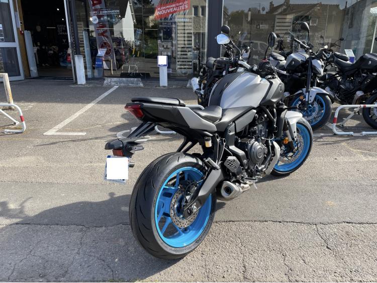 YAMAHA MT-07 full ou bridée