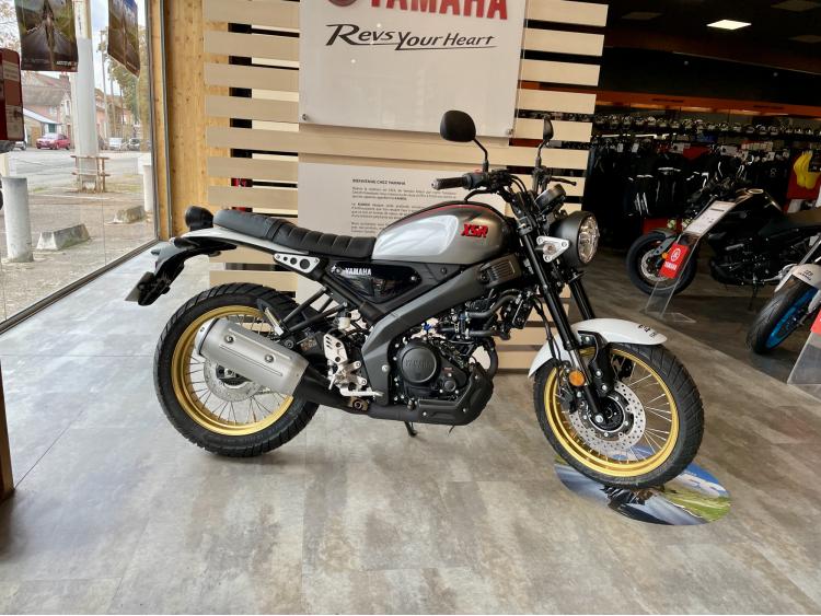 YAMAHA XSR 125 Legacy